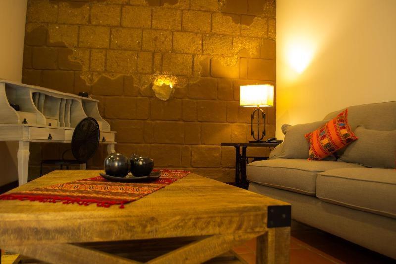 Casa De Adobe Gallery & Luxury Boutique Oaxaca Номер фото