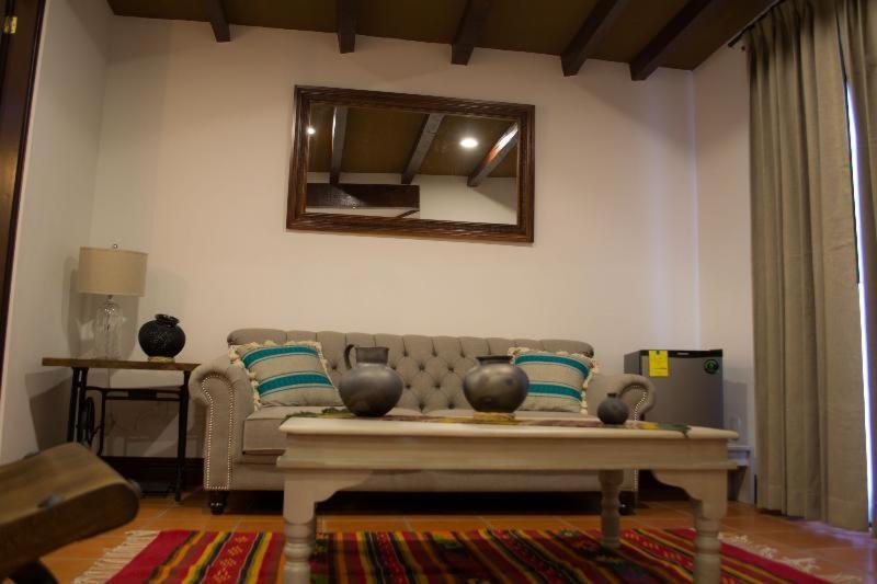 Casa De Adobe Gallery & Luxury Boutique Oaxaca Номер фото